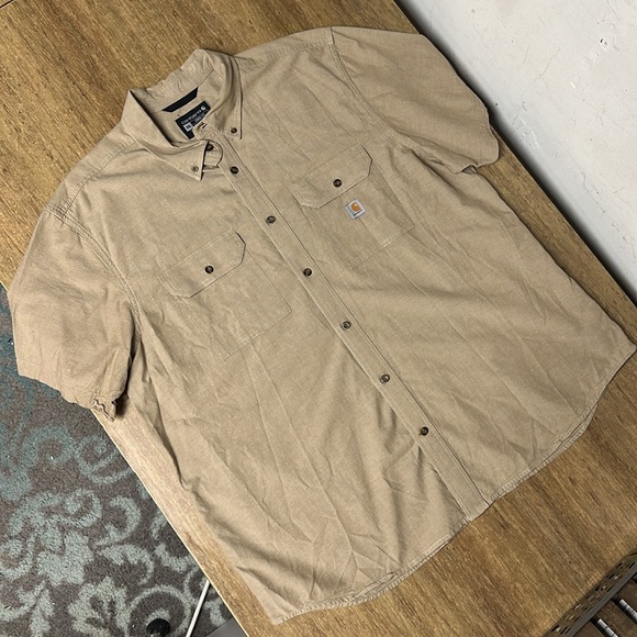 Authentic Carhartt great shape 100% cotton loose fit button up pocket tan shirt - Picture 2 of 5